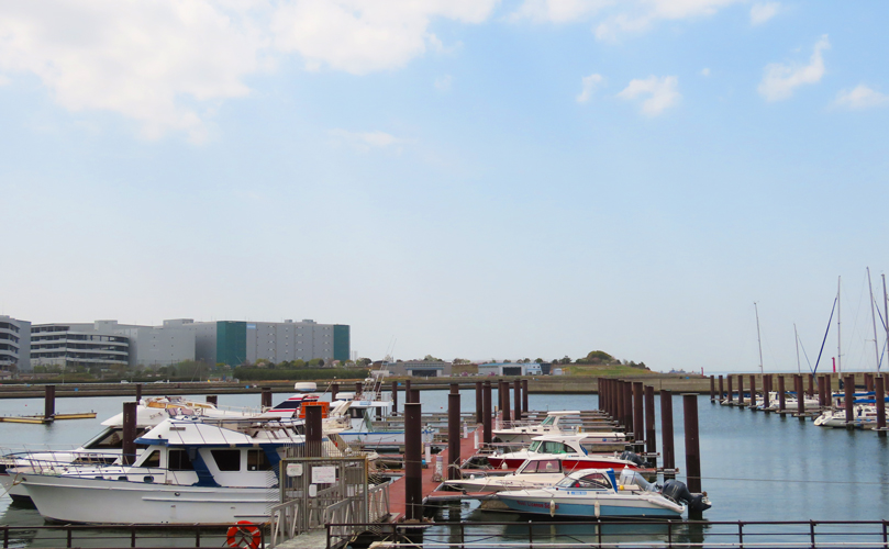 大阪北港では、大阪北港せーリングゾーンを運営し、ヨットやウィンドサーフィンなどの大会なども行っています