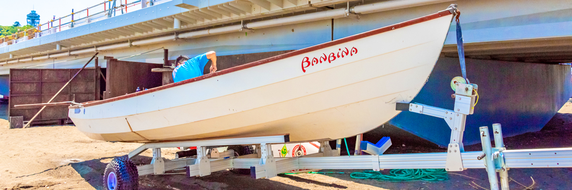 横浜、大阪、湘南江ノ島の海で貸し借りがスムーズにできるレンタルボート